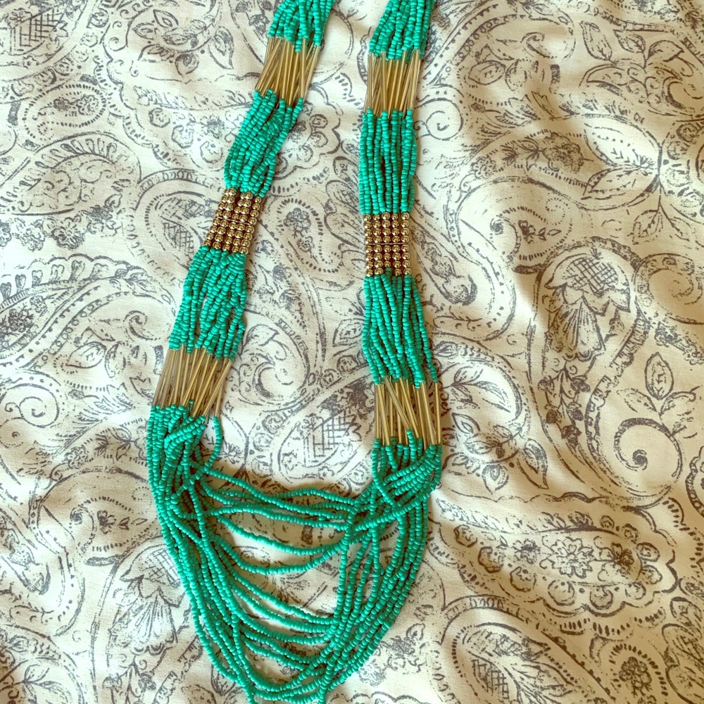 Turquoise bead necklace